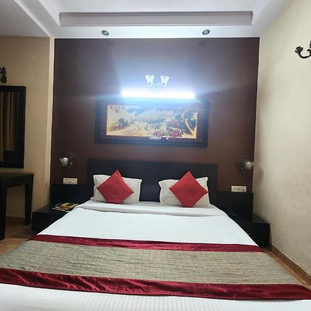 Hotel Mid Town Delhi Zewnętrze zdjęcie