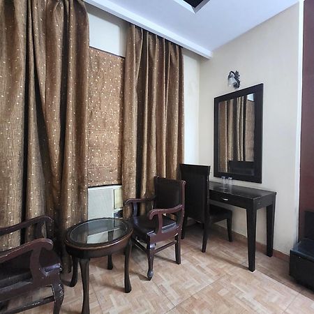 Hotel Mid Town Delhi Zewnętrze zdjęcie
